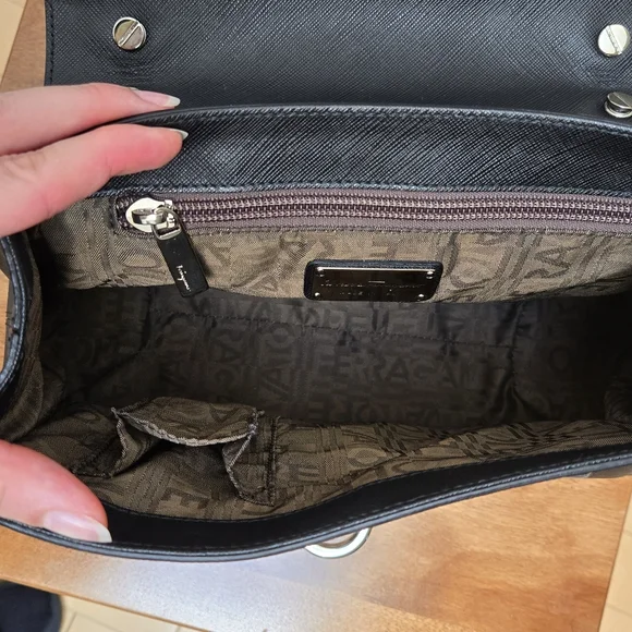 Ferragamo Handbag - Picture 9 of 17